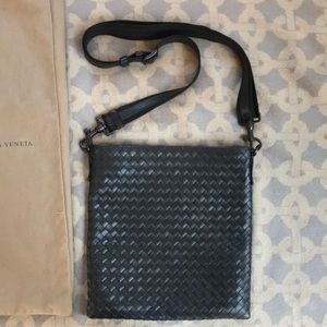 🆕 Bottega Veneta Intrecciato Leather Crossbody - Messenger